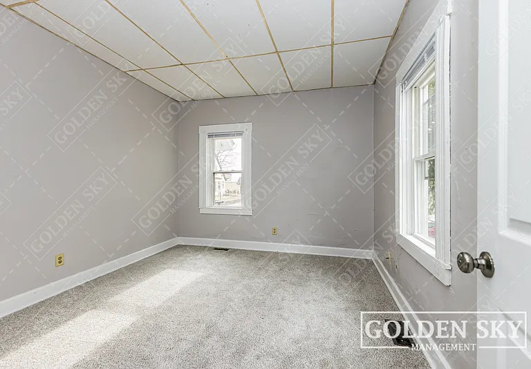 230 Kinsey St #2 — Photo 6