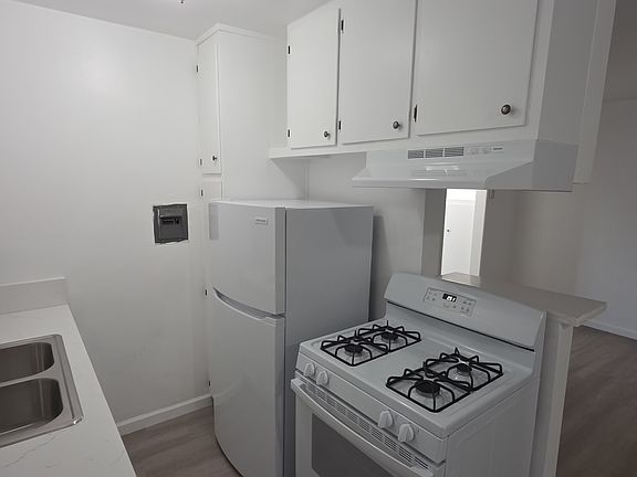 4th image of 12101 Pacific Ave APT 5