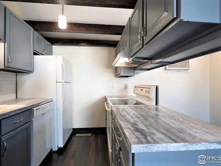 1618-1622 Donovan Pl #1618 — Photo 3