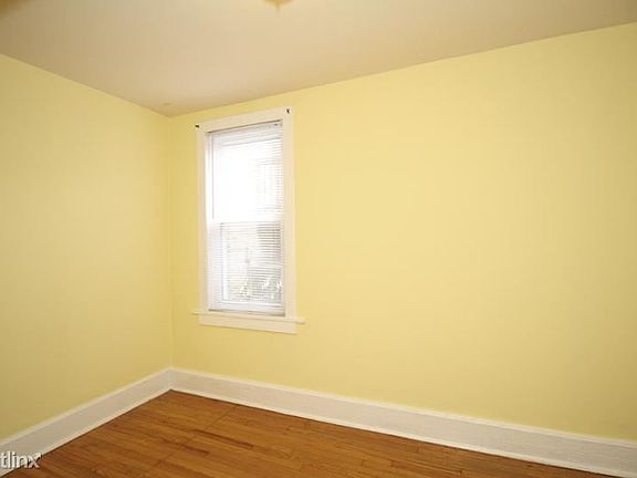 5th image of 3709 N Bosworth Ave #Unt1ch
