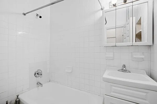 Rented by Keller Williams NYC | media 16