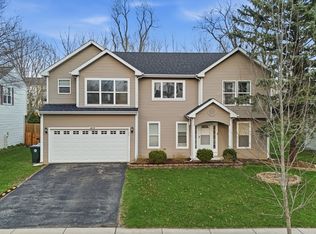 1405 Charles Ave, Algonquin, IL 60102