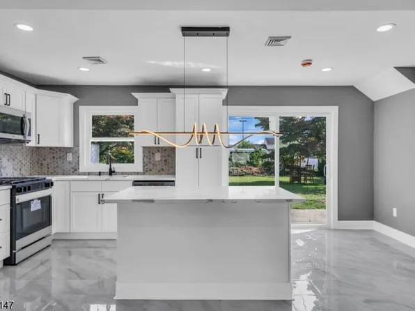 14 Melbourne Ln, Willingboro Twp., NJ 08046