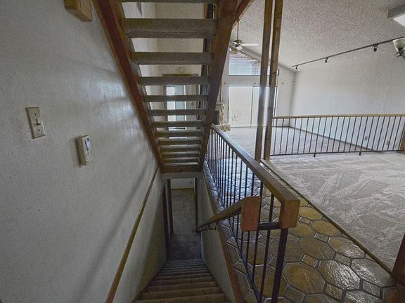 5th image of 4603 Twin Valley Cir