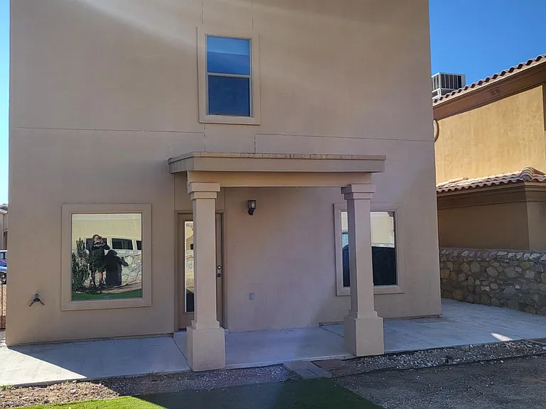 11609 Grotto Bay Ct — Photo 18
