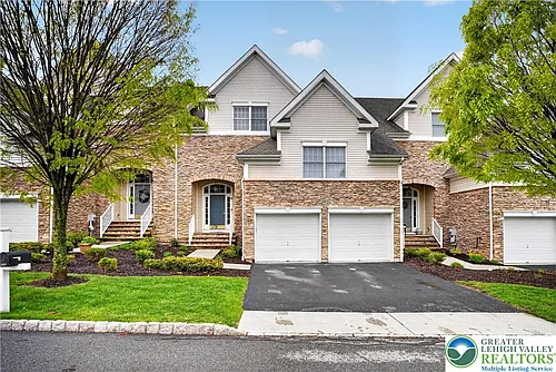 560 Quaker Ridge Ter Photo 1