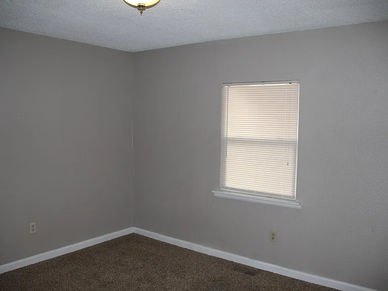 3720 N Fillmore St — Photo 23