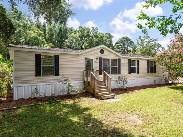 117 Twin Lakes Dr, Summerville, SC 29483