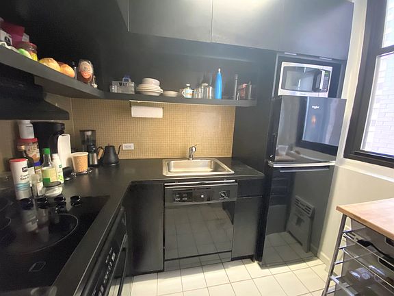 3rd image of 56 Pine St APT 14A
