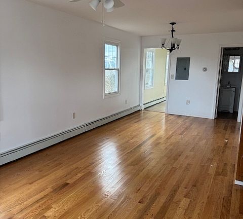 2nd image of 142 Coggswell St
