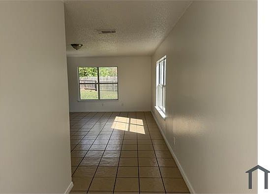 5th image of 6835 Evercrest Ln