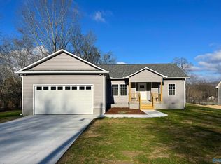 138 Robert Cir, Guntersville, AL 35976