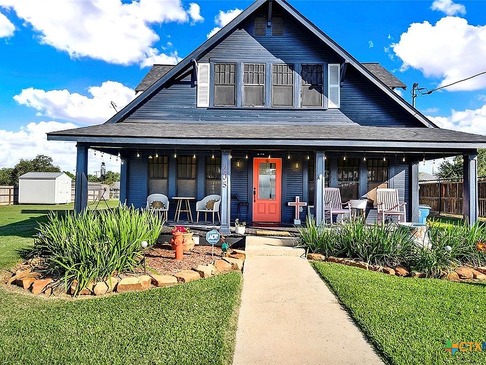 1st image of 205 Brinkoeter St