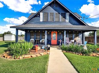 205 Brinkoeter St, Poth, TX 78147