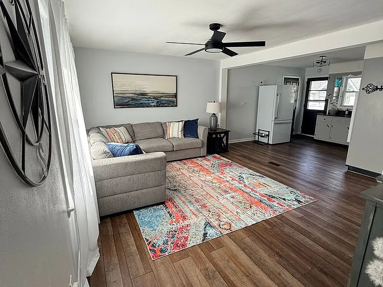 1530 Cottage Ave — Photo 17