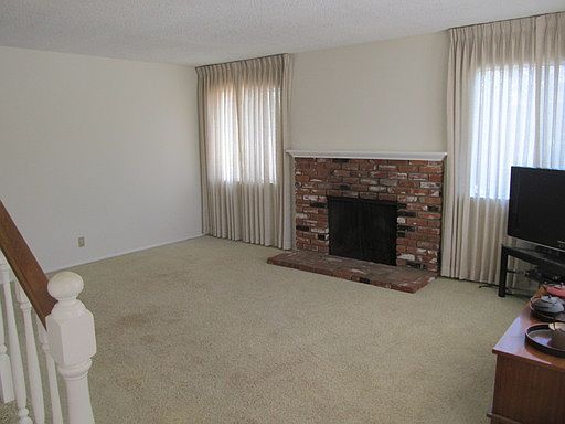 3rd image of 841 E Vista Del Gaviota Ave