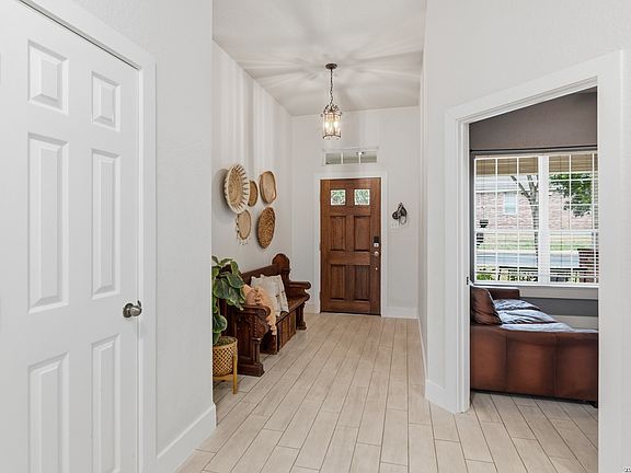 4th image of 26911 Rustic Brook