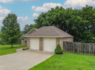 696 E Thornstone Ave, West Fork, AR 72774