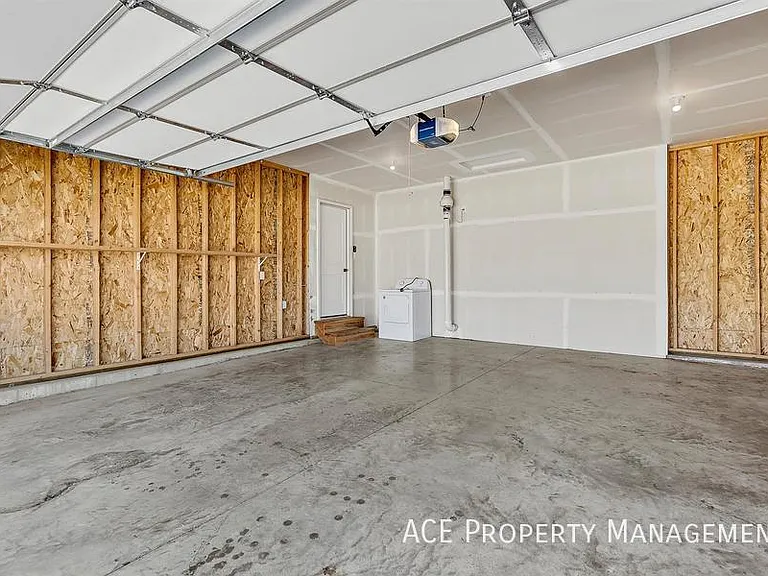 656 Boswell Blvd — Photo 10