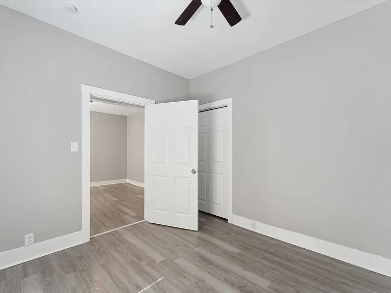 1020 W 37th St — Photo 18