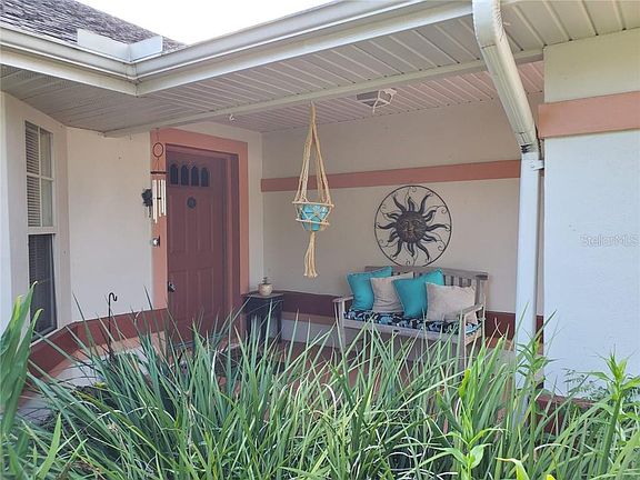 4th image of 631 N Firwood Dr