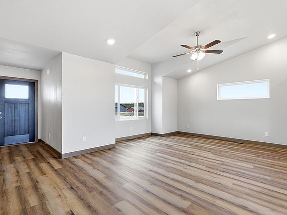 3rd image of 1103 Cobalt Dr