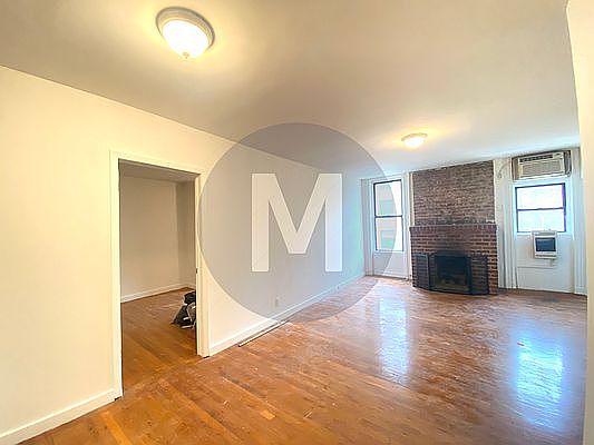 4th image of 261 W 29th St APT 4r