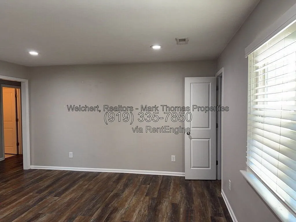 2 bed, 1.0 bath, 1076 sqft, $1,560 — Photo 4