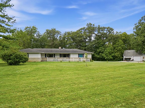 3rd image of 1030 Taylor Blair Rd
