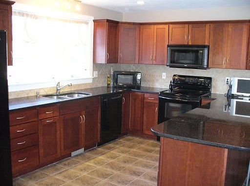 5th image of 16 Heritage Dr