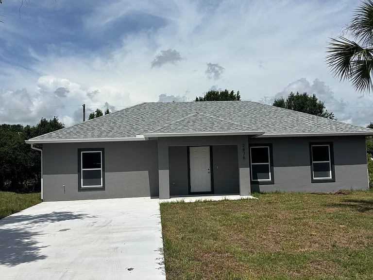 2875 NW 35th Ave — Photo 1