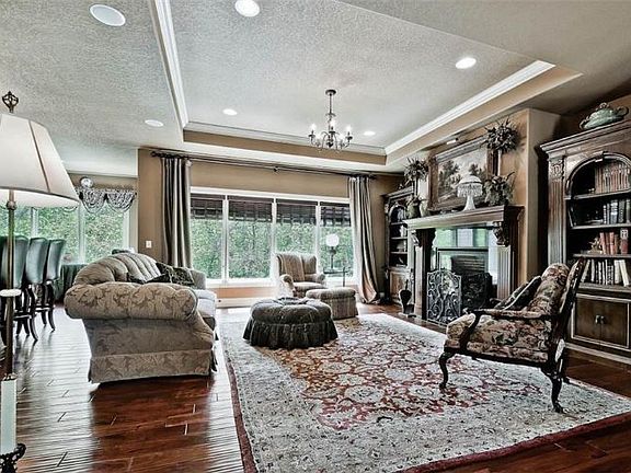 5th image of 28 Stonehaven Dr