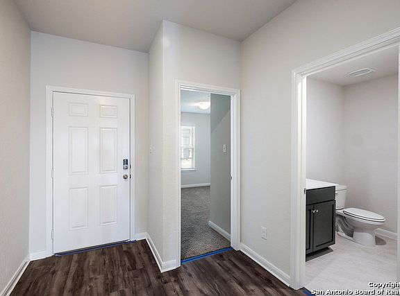 4th image of 321 Northshore Trl