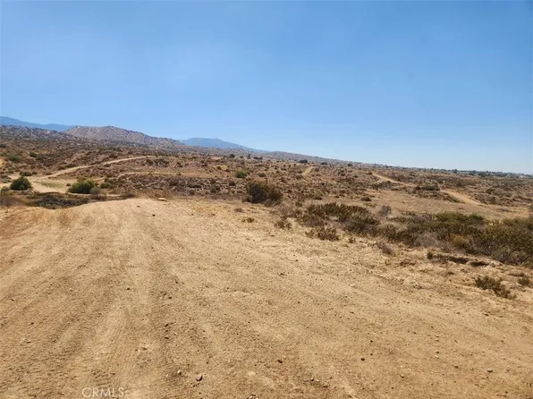 123 Eaby Rd, Phelan, CA 92371