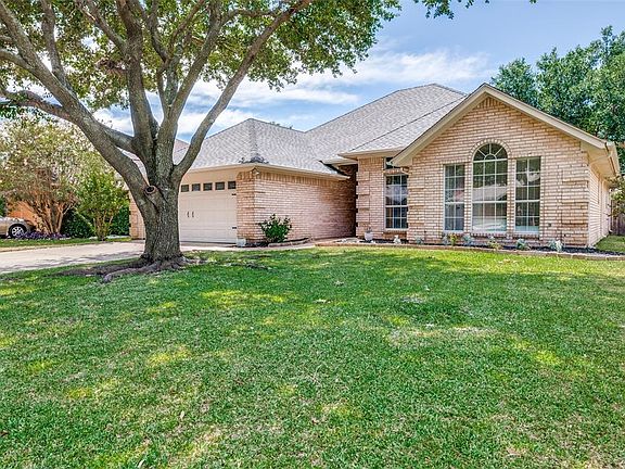 3rd image of 7009 Leaning Oak Dr