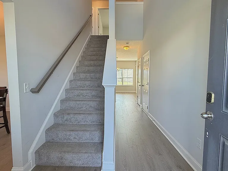 44 Rimes Ave SE — Photo 2
