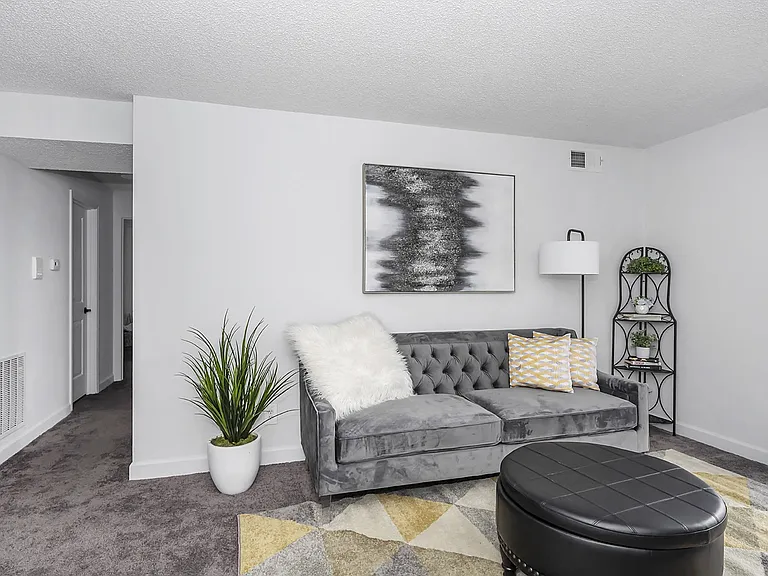Timber Glen Apartments — Photo 18