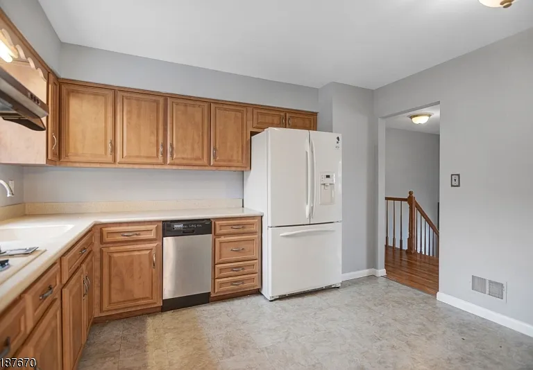 28 Bear Brook Ln — Photo 7
