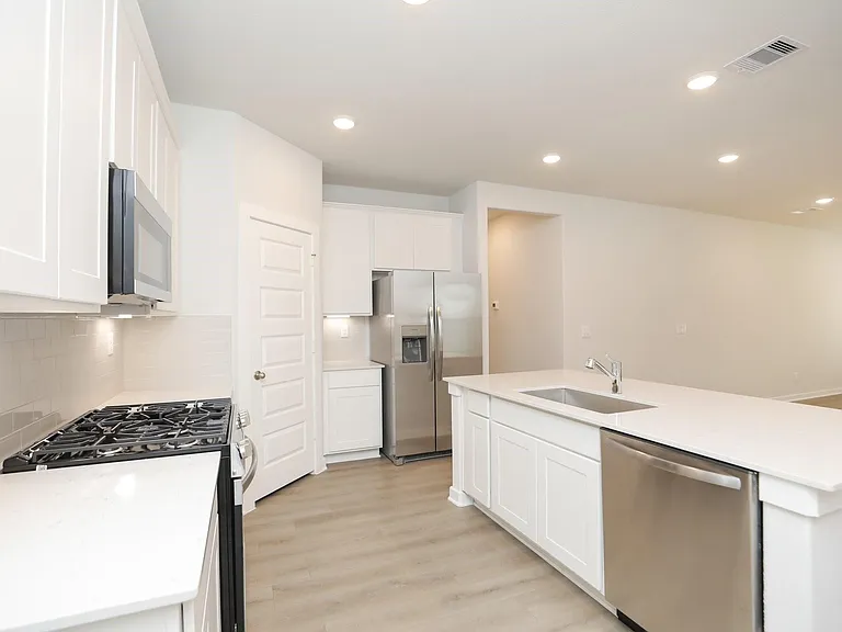 8462 Sweet Cherry Ln — Photo 10