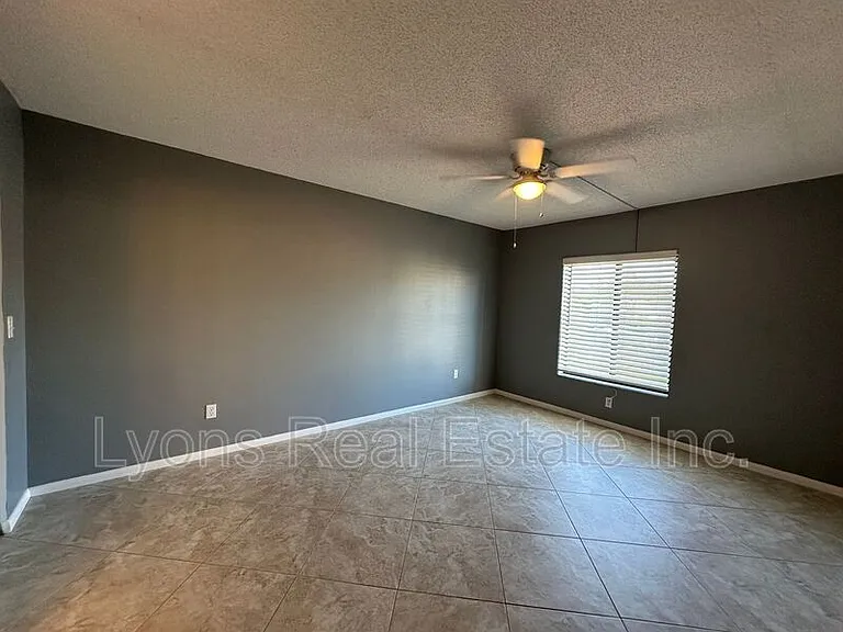 4701 Lakeside Club Blvd #10 — Photo 10