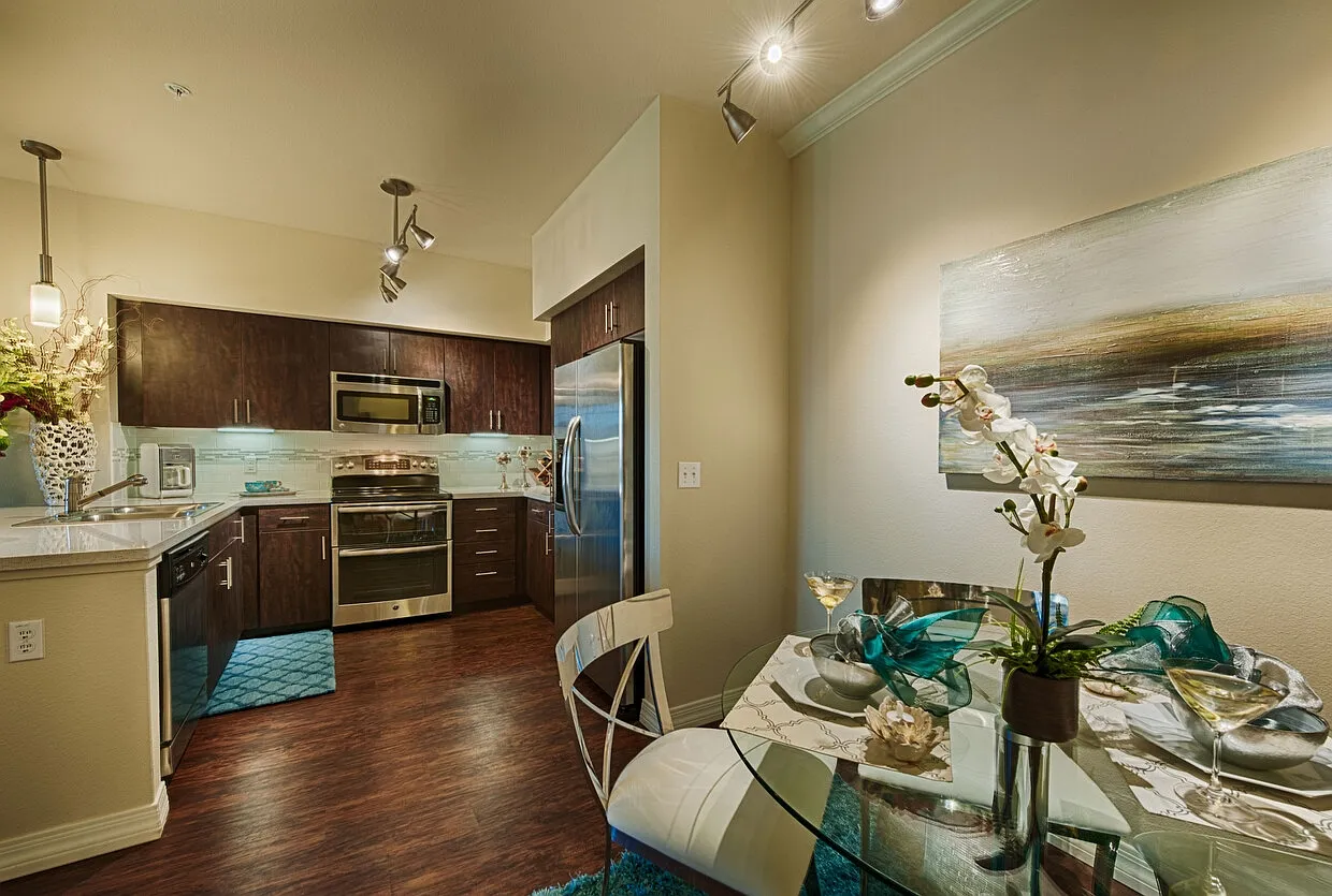 One North Scottsdale Apartments — Photo 4