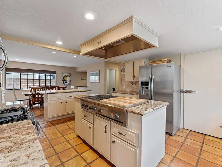 4850 Amalfi Way — Photo 15