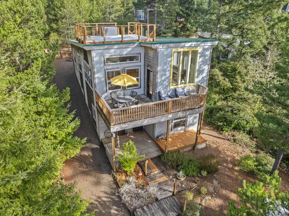 441 Ocean Ave, Manzanita, OR 97130