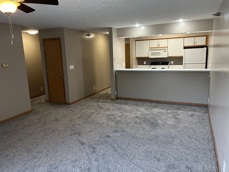 Deer Park Apartments — Photo 72