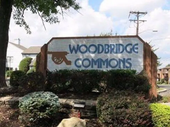 1809 Woodbridge Commons Way, Iselin, NJ 08830