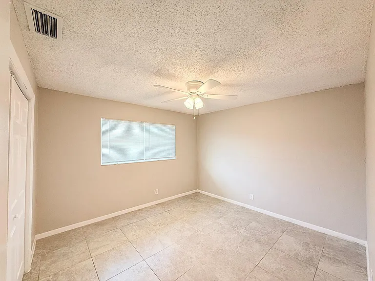 1025 NE 17th Ave #1 — Photo 7