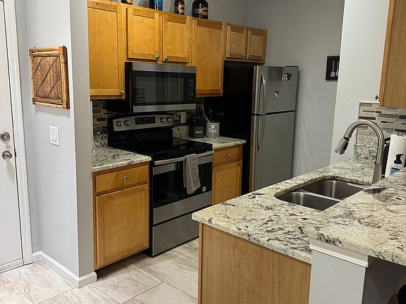 3rd image of 4207 S Dale Mabry Hwy Unit 7201