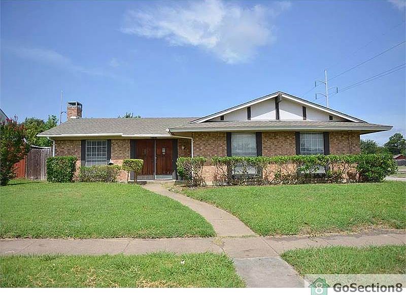 1st image of 2925 Golden Meadow Dr