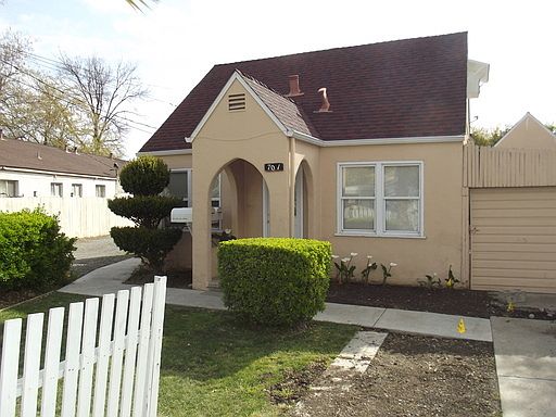 2nd image of 701 Glide Ave House 1-2-3
