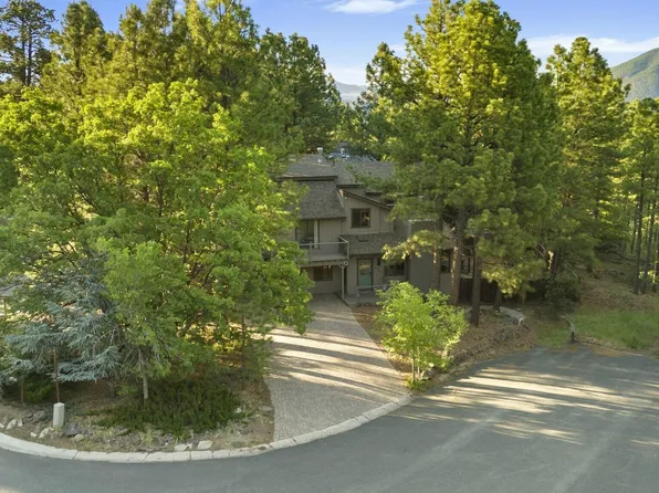 890 E David Dr, Flagstaff, AZ 86001